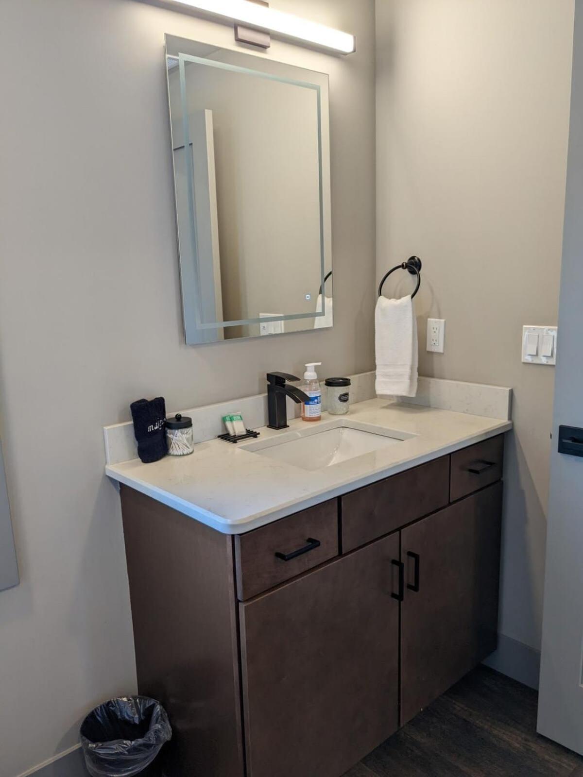 Modern Condo 210 Just Blocks From Lake Michigan Traverse City Extérieur photo