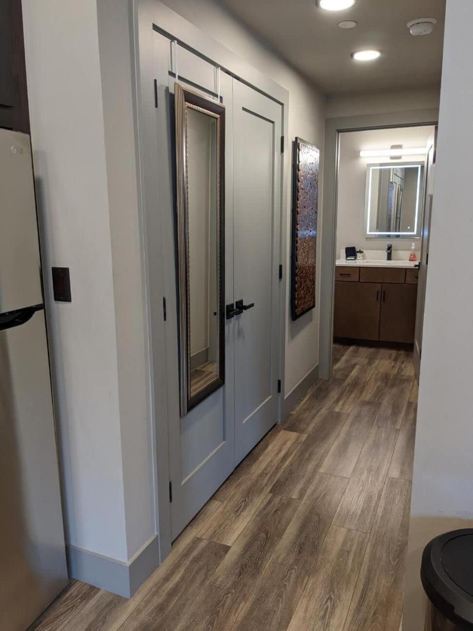Modern Condo 210 Just Blocks From Lake Michigan Traverse City Extérieur photo