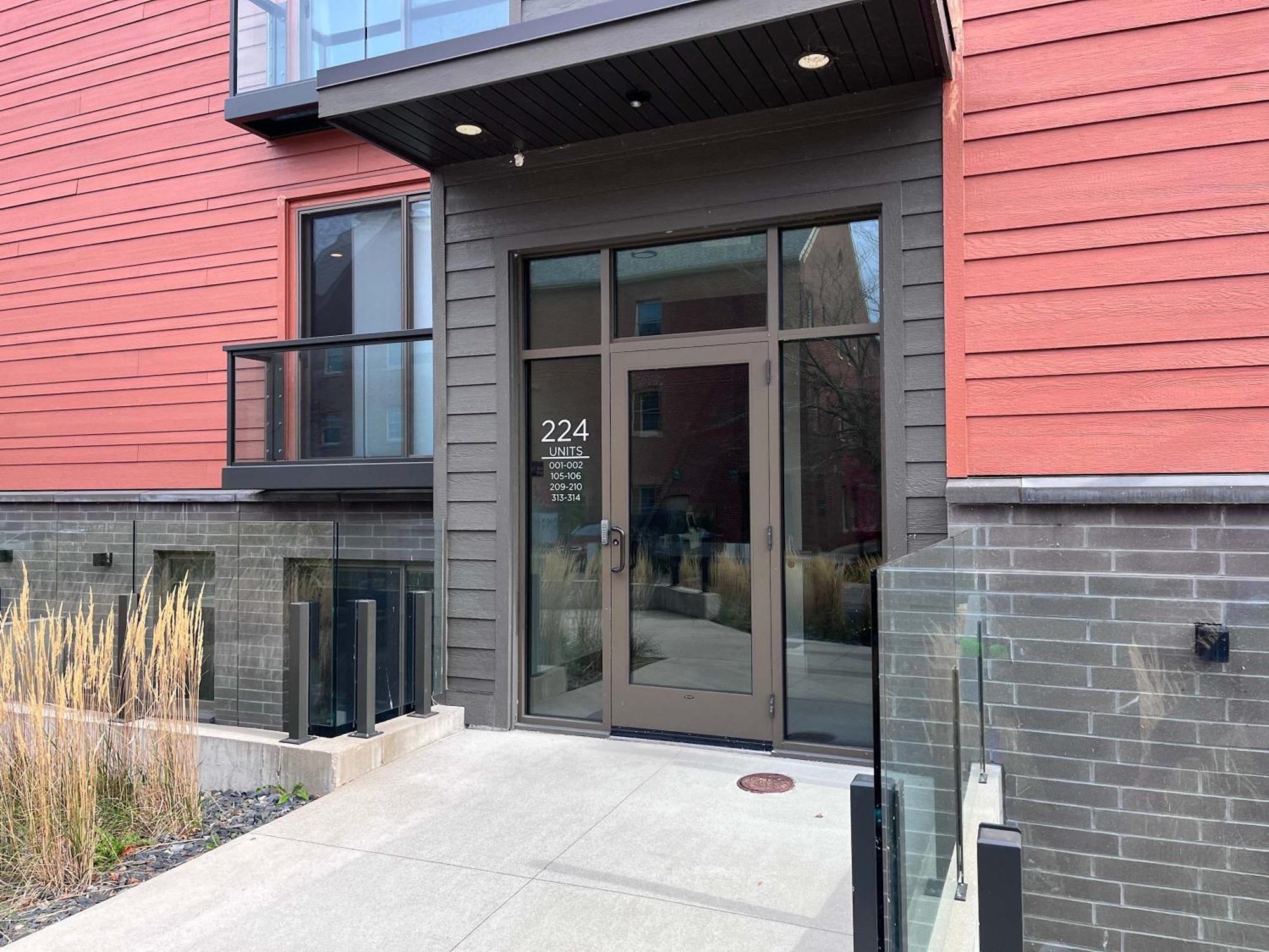 Modern Condo 210 Just Blocks From Lake Michigan Traverse City Extérieur photo